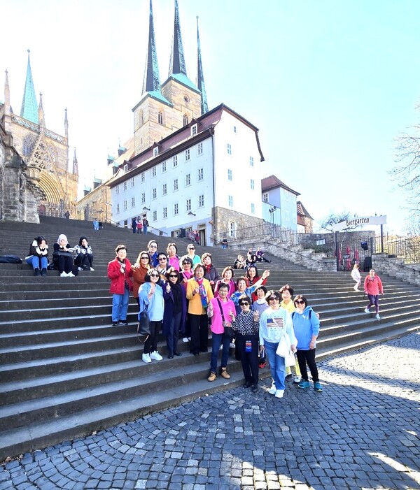 튀링겐주 에어루프트시 문화탐방에 나선 코윈독일 회원들.[배정숙 재외기자]