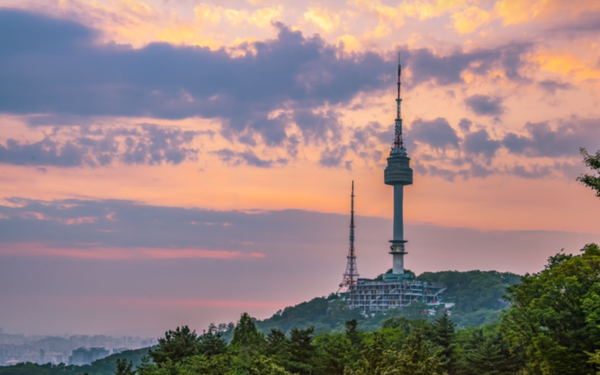 '케데헌' 장면 속 서울 이미지. 남산타워