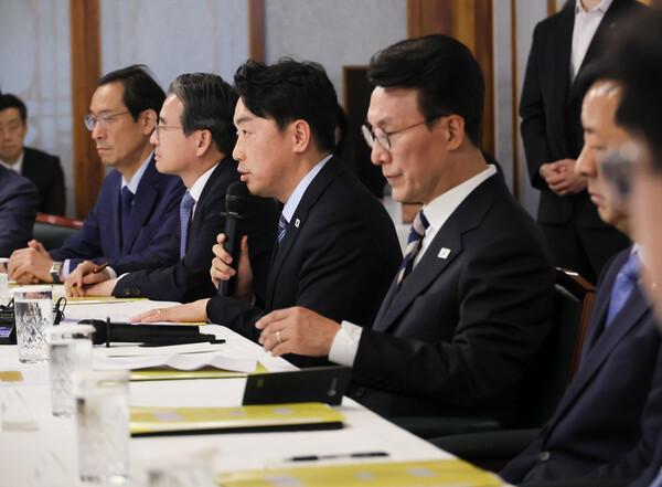 강훈식 대통령 비서실장이 9월7일 서울 종로구 총리공관에서 열린 고위당정협의회에서 발언하고 있다. [연합뉴스]