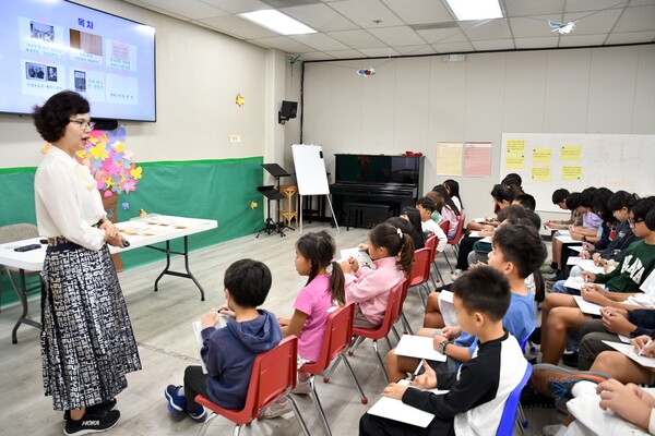 최미영 교장은  “재미동포 차세대 학생들이 헐버트의 삶과 꿈을 배우며, 자신이 속한 공동체를 위해 정의롭고 헌신적인 삶을 살아가기를 바란다”고 강조했다.