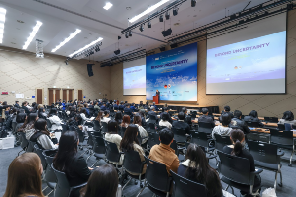 (사)한국독일네트워크와 주한독일대사관이 공동 주최한 ‘제15회 한독정기학술대회가 11월 3일부터 4일까지 윈덤그랜드호텔 부산과 부산항국제전시컨벤션센터에서 성공적으로 개최되었다.
