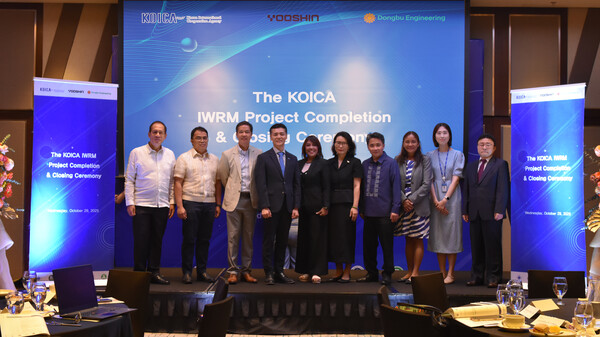 필리핀 정부 통합수자원관리 및 개발 역량강화사업’ 최종 성과 공유회 참가자들이 기념 촬영을 하고 있다.