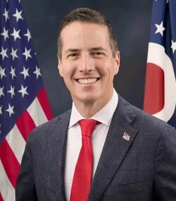 버니 모레노 미 상원의원.