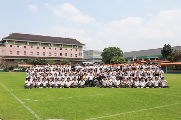 자카르타한국학교는 2026학년도 대학 입시에서 서울 주요대학 및 의약학 계열 합격생이 전년 대비 약 70% 증가하는  괄목할 만한 성과를 거두었다