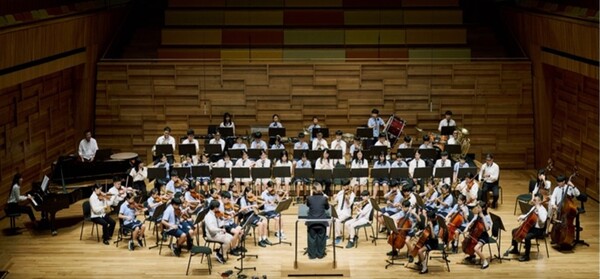 지난해 11월28일 싱가포르 SOTA콘서트 홀에서 ‘제6회 SKIS 필하모니 오케스트라 정기연주회’장면.