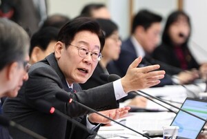 이 대통령, 재외공관장, "현지 평가 반영하라" - 뉴스 썸네일 이미지